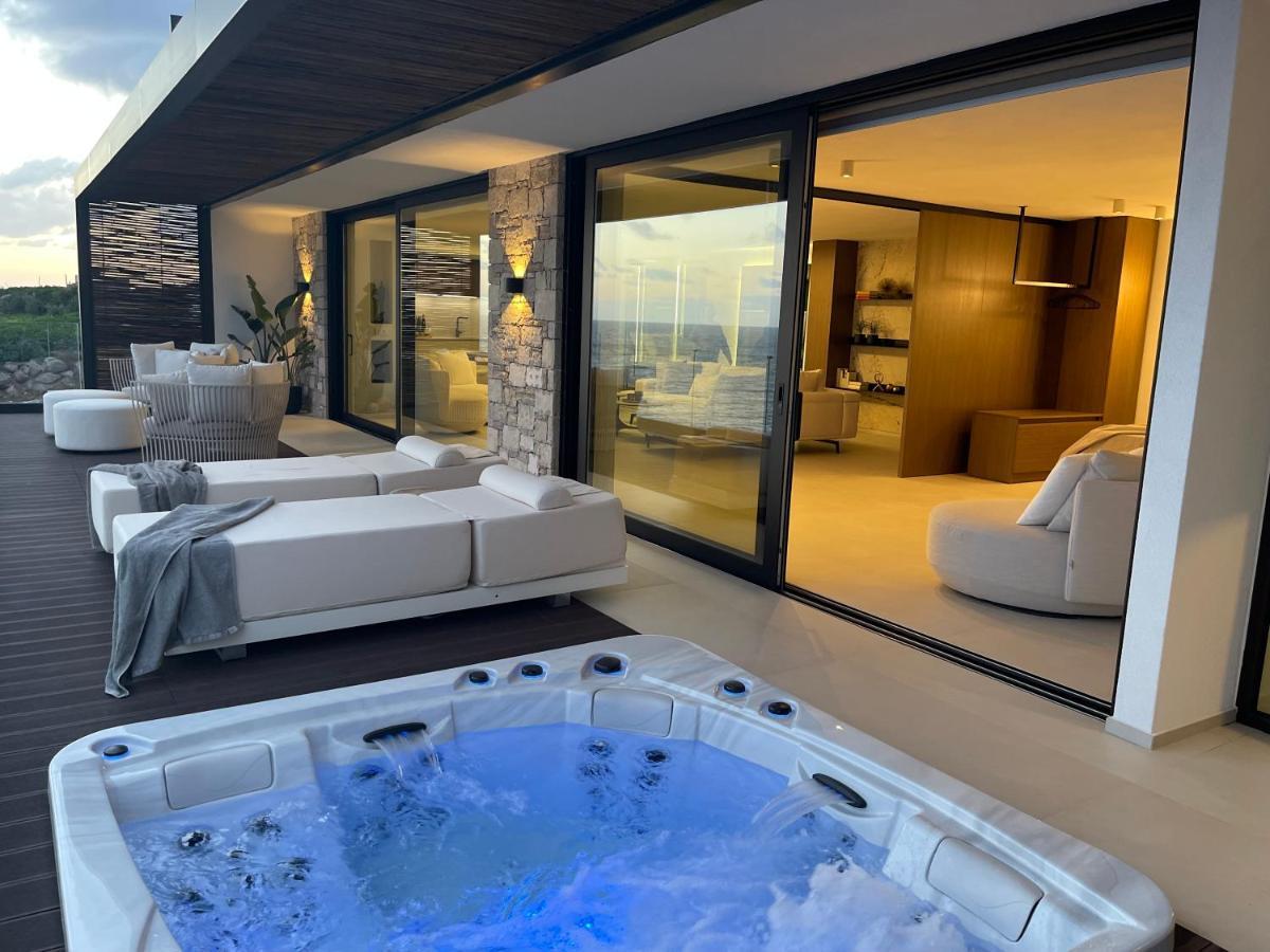 Mystique Luxury Suite Αχλιά Εξωτερικό φωτογραφία