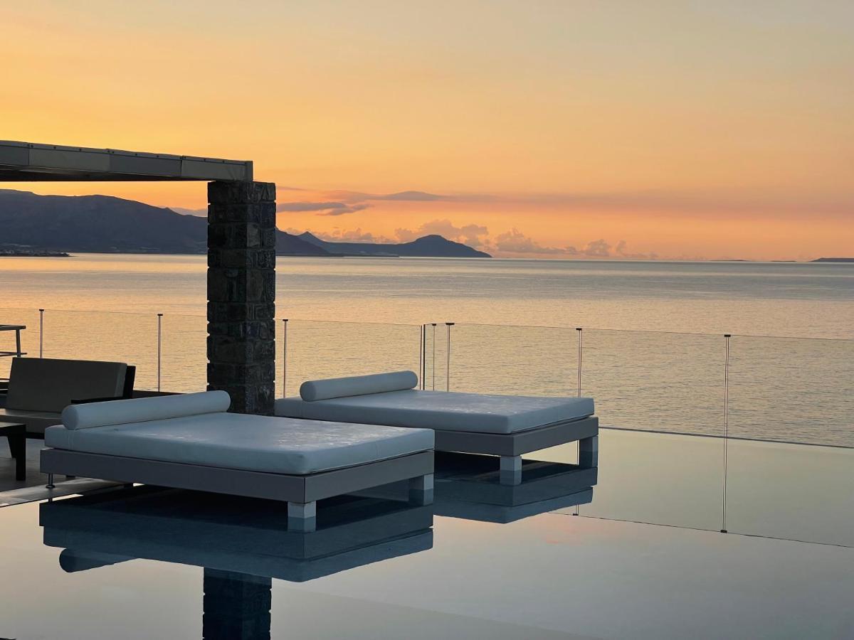 Mystique Luxury Suite Αχλιά Εξωτερικό φωτογραφία