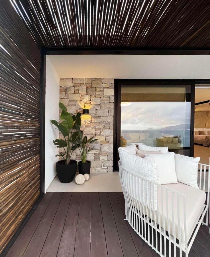 Mystique Luxury Suite Αχλιά Εξωτερικό φωτογραφία