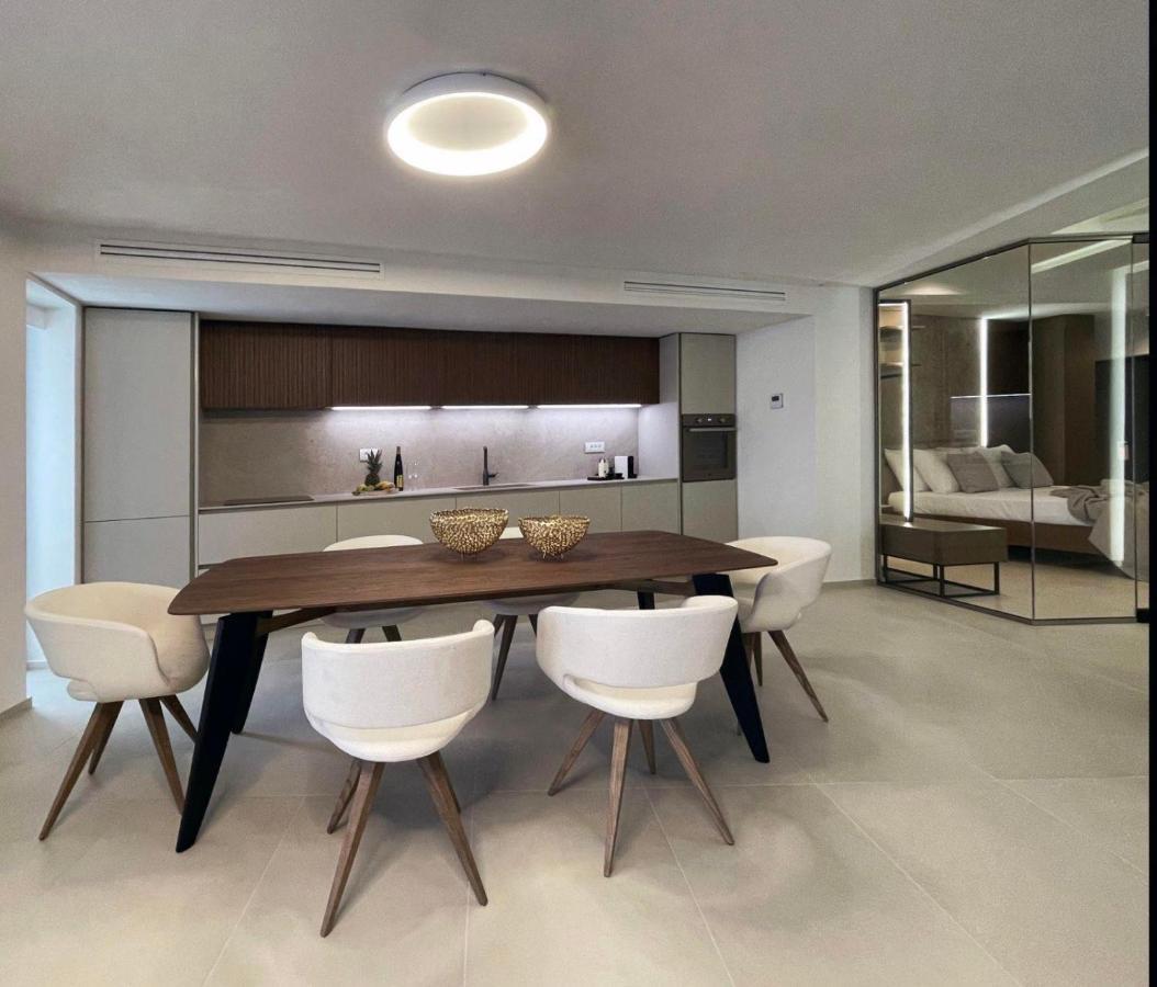 Mystique Luxury Suite Αχλιά Εξωτερικό φωτογραφία