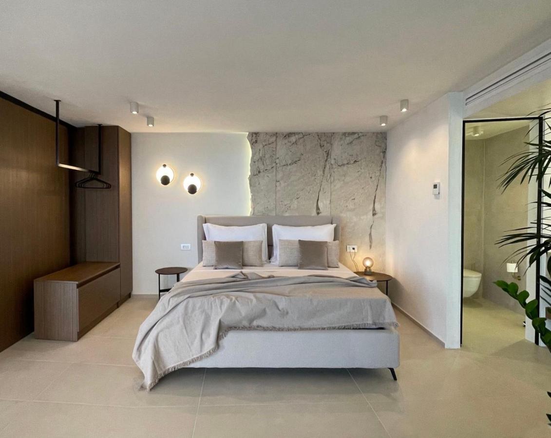 Mystique Luxury Suite Αχλιά Εξωτερικό φωτογραφία
