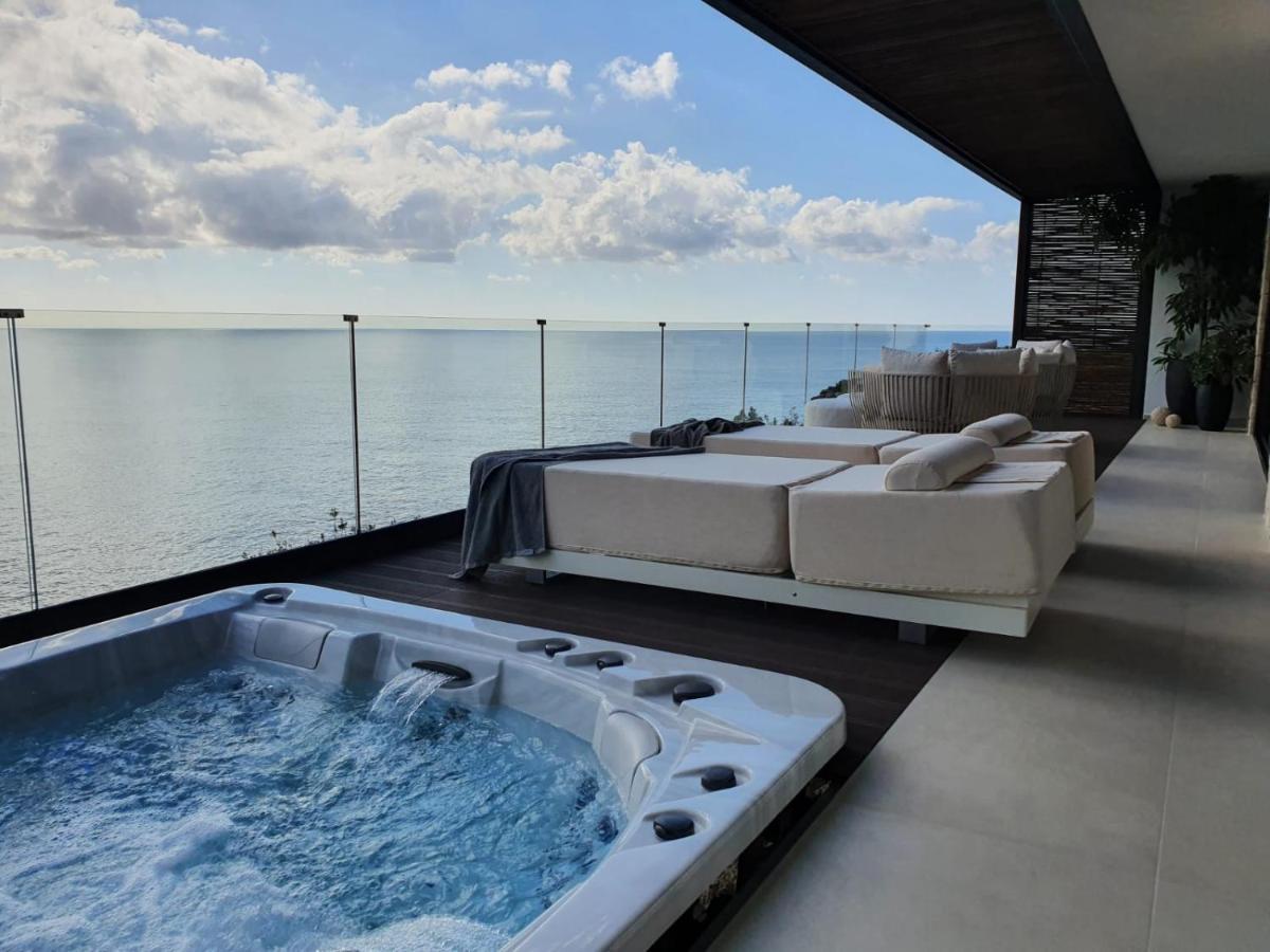 Mystique Luxury Suite Αχλιά Εξωτερικό φωτογραφία