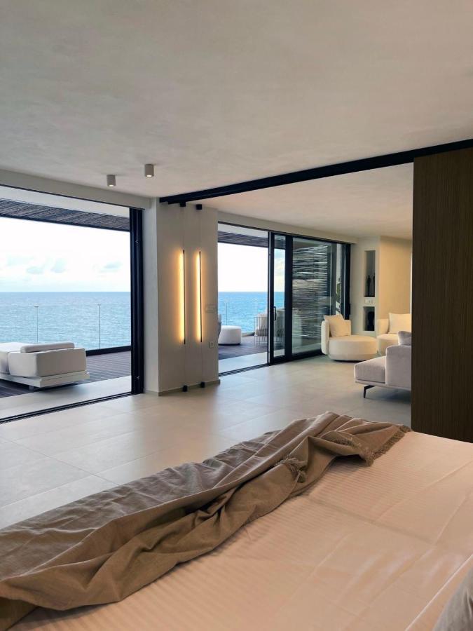 Mystique Luxury Suite Αχλιά Εξωτερικό φωτογραφία