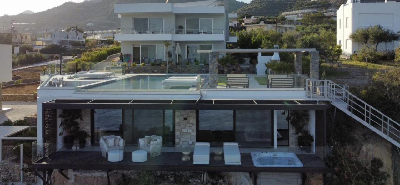 Mystique Luxury Suite Αχλιά Εξωτερικό φωτογραφία