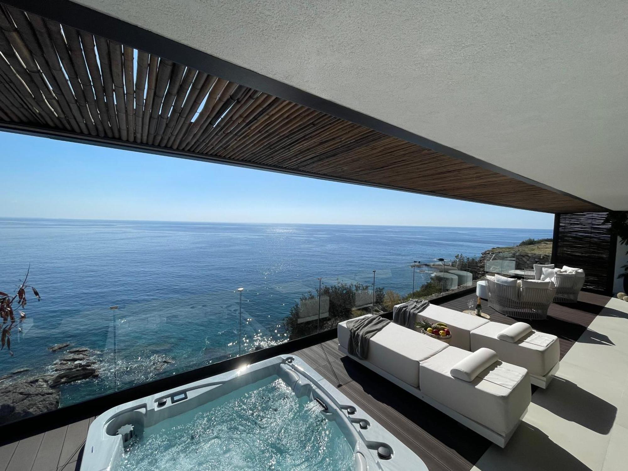 Mystique Luxury Suite Αχλιά Εξωτερικό φωτογραφία