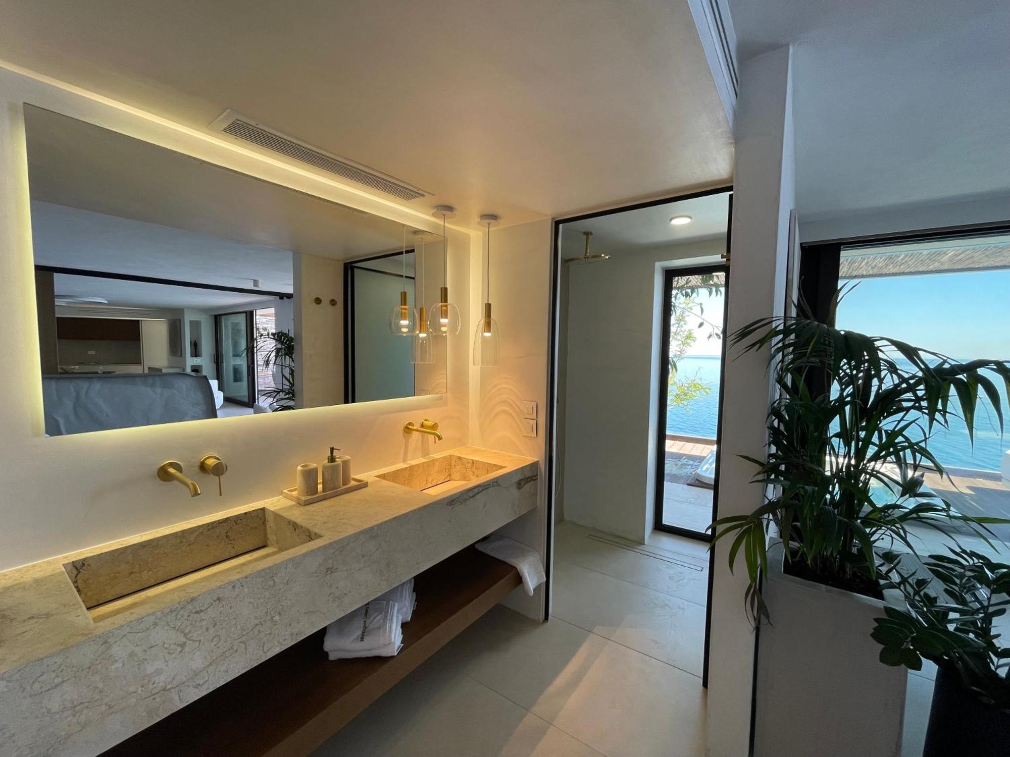 Mystique Luxury Suite Αχλιά Εξωτερικό φωτογραφία