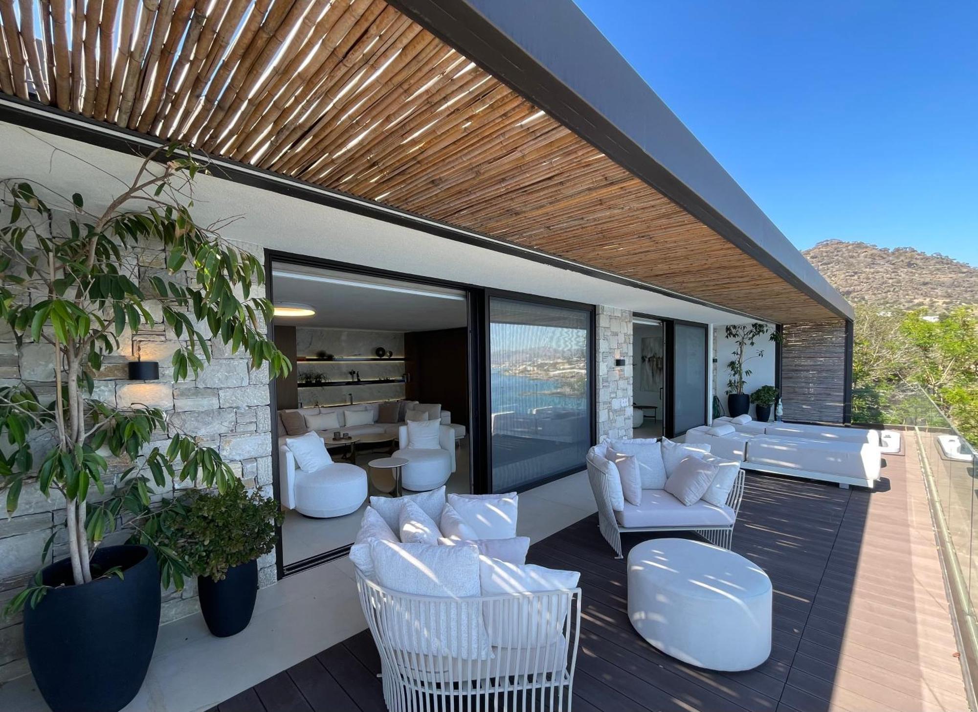 Mystique Luxury Suite Αχλιά Εξωτερικό φωτογραφία